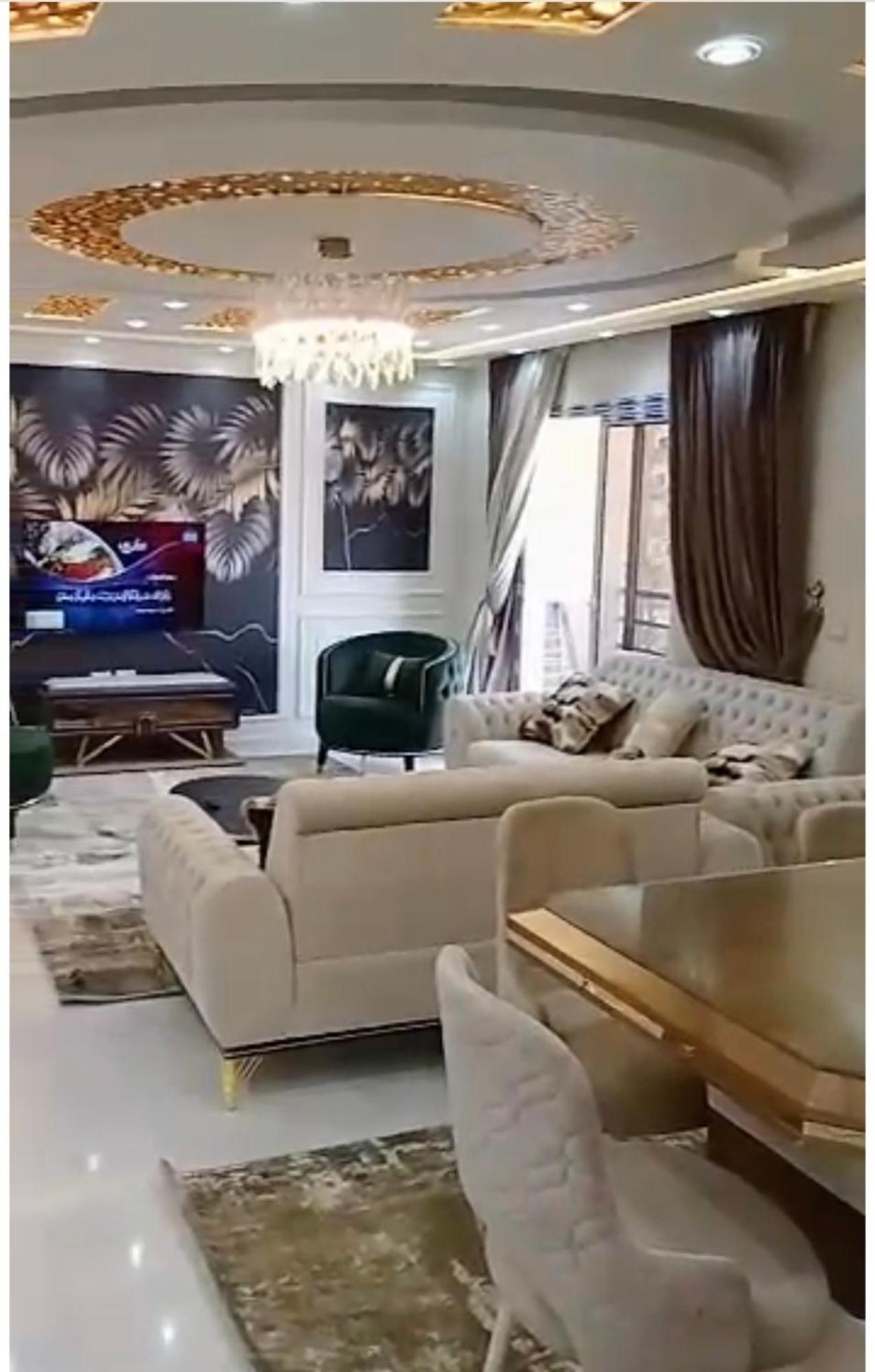 Apartment جديدة رائعة باطلالة جانبية على النيل وبالقرب من جميع الاماكن الحيوية في المهندسين *